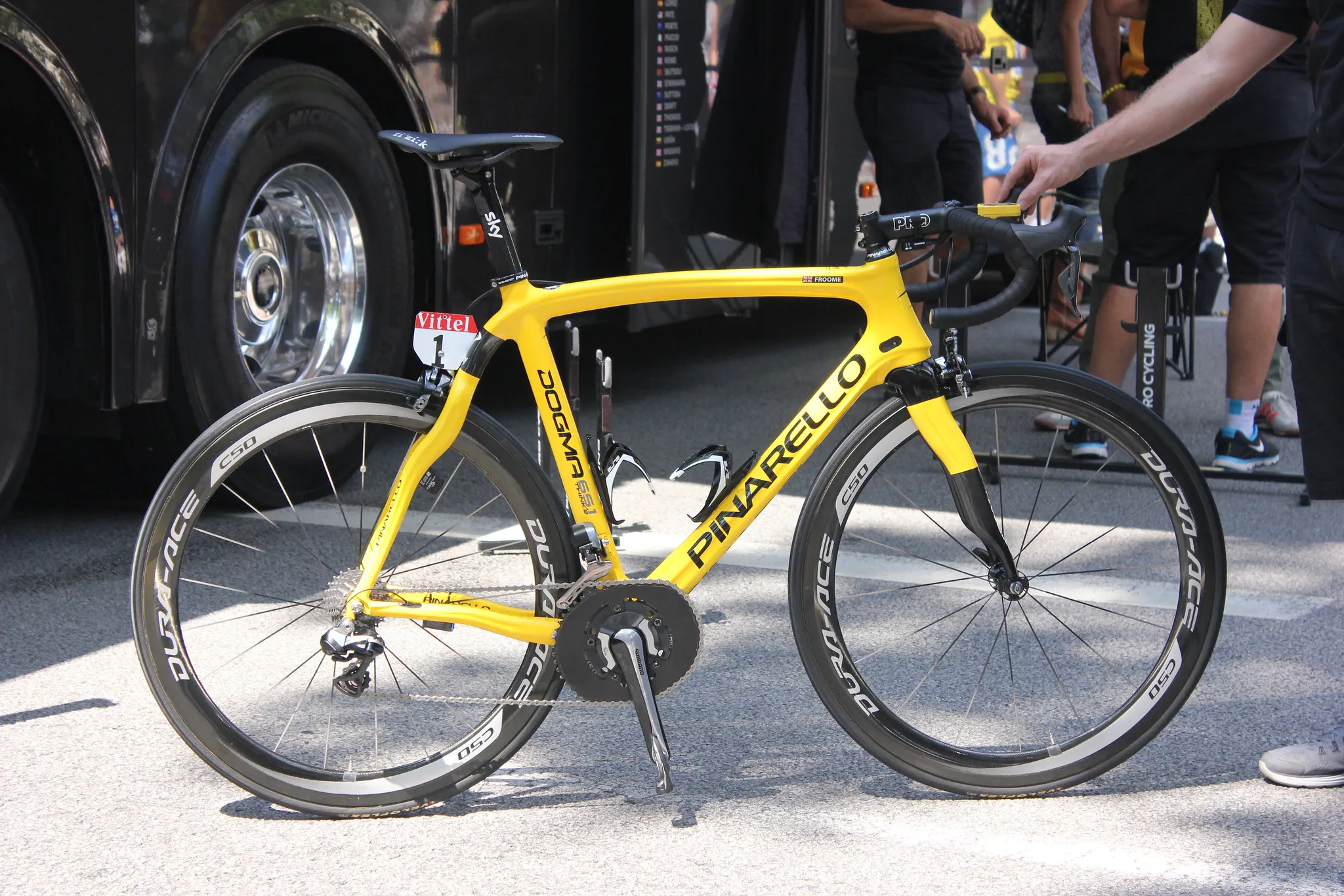 Chris Froome’s yellow Pinarello bike
